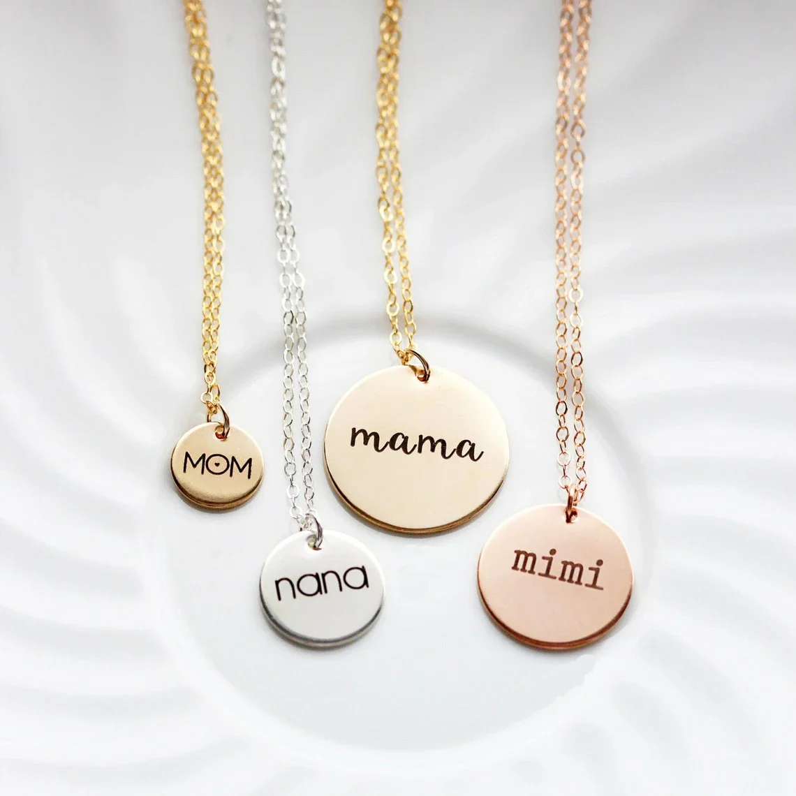 Custom Engraved Names Date Sta - Birth Flower Necklace 评论和价格